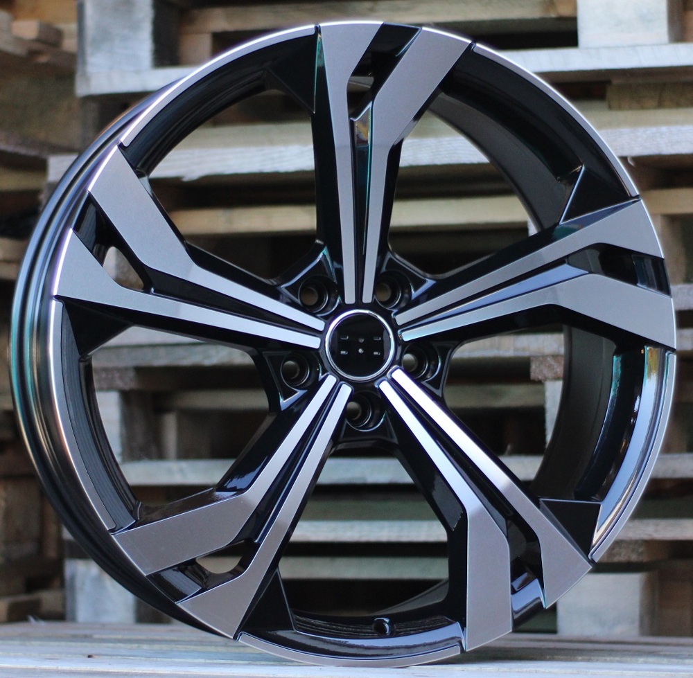 AUDI B5873 Black Polished