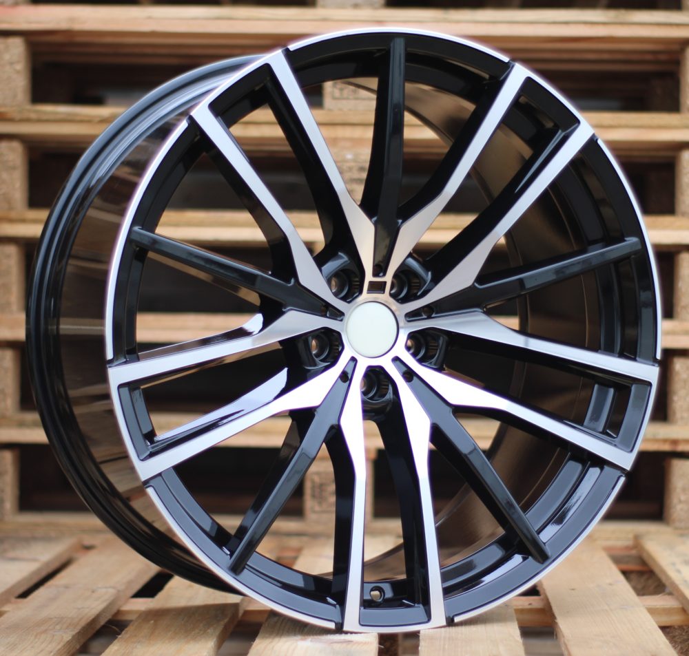 BMW H0324 Black Polished