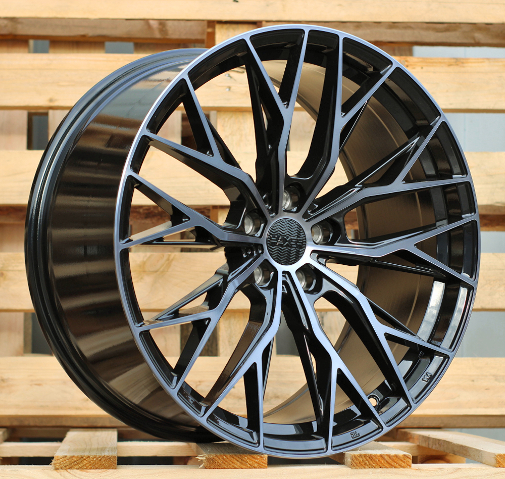 Haxer HX042 Black+Tinted Face