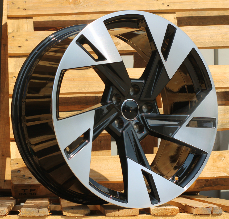 AUDI I5640 Black Polished
