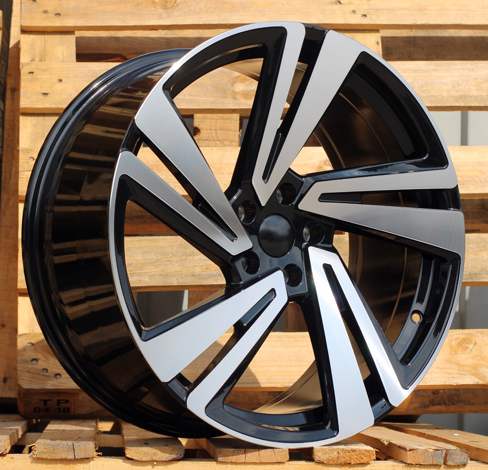 VW I5641 Black Polished