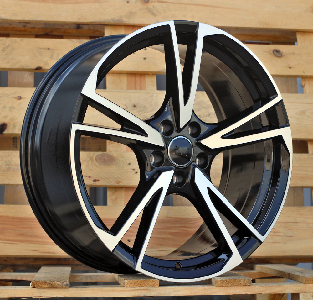 AUDI I5642 Black Polished