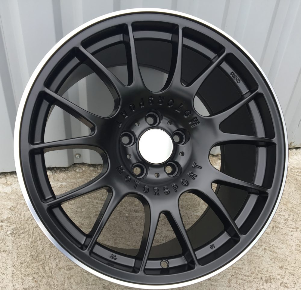 Racing QC111 Black Half Matte+Polished Lip