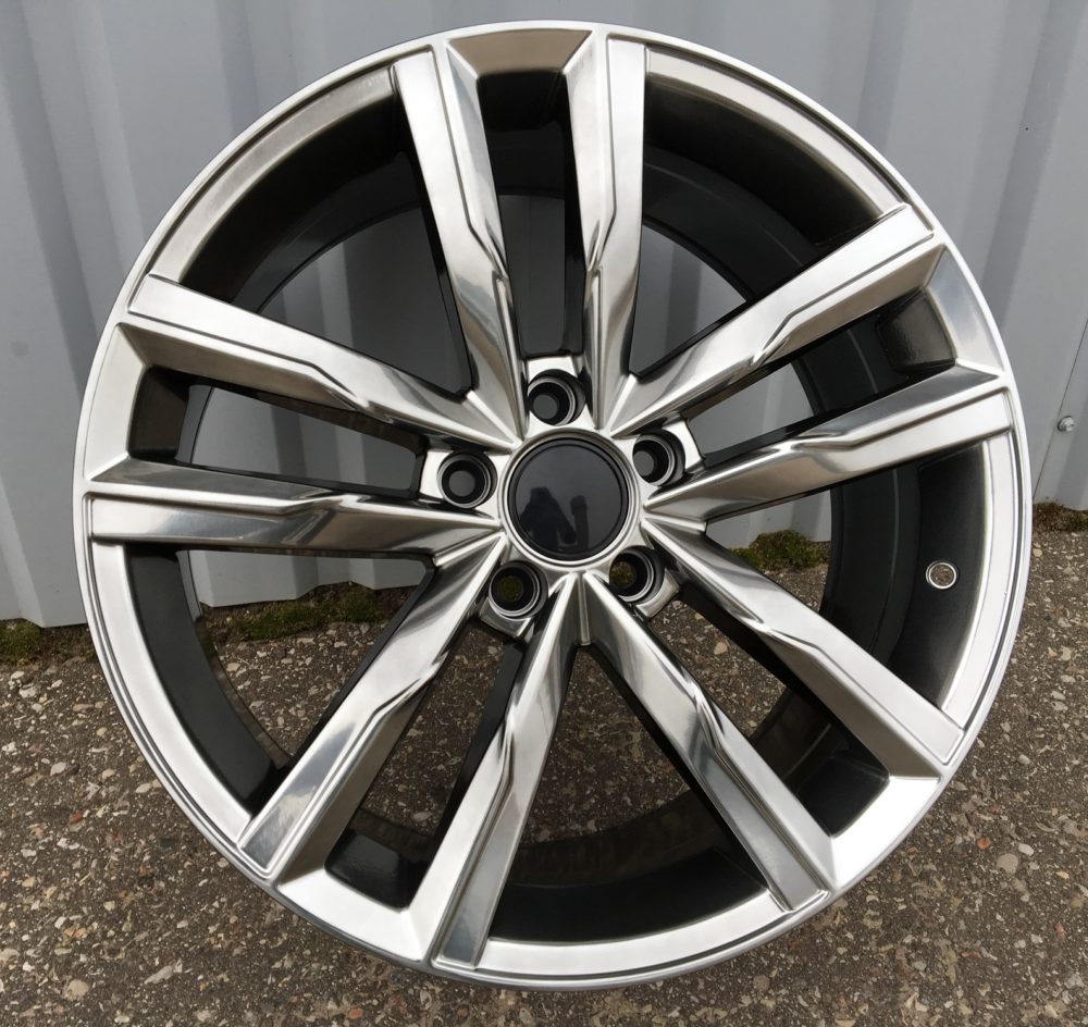 VW XFC61 Hyper Black
