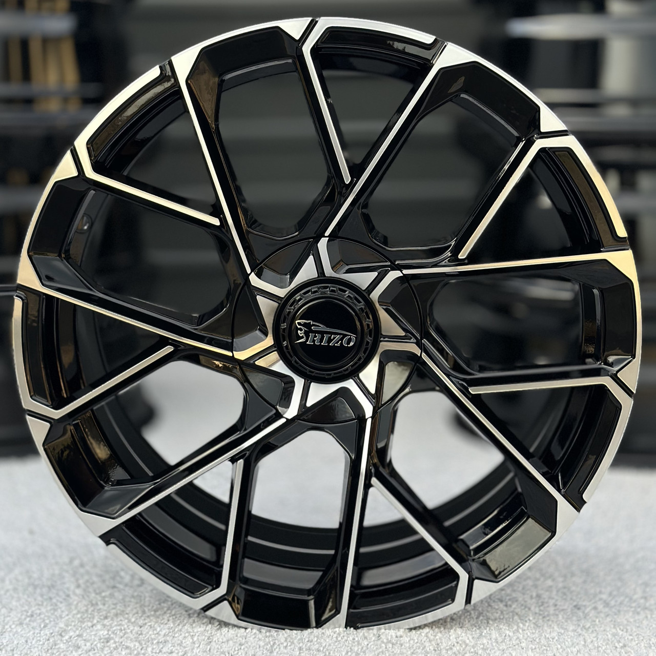 Диски ALPHA Диски 18" 5*108/114.3 8J ET35 DIA 73.1 R18 5*108/114.3 — купити у Львові
