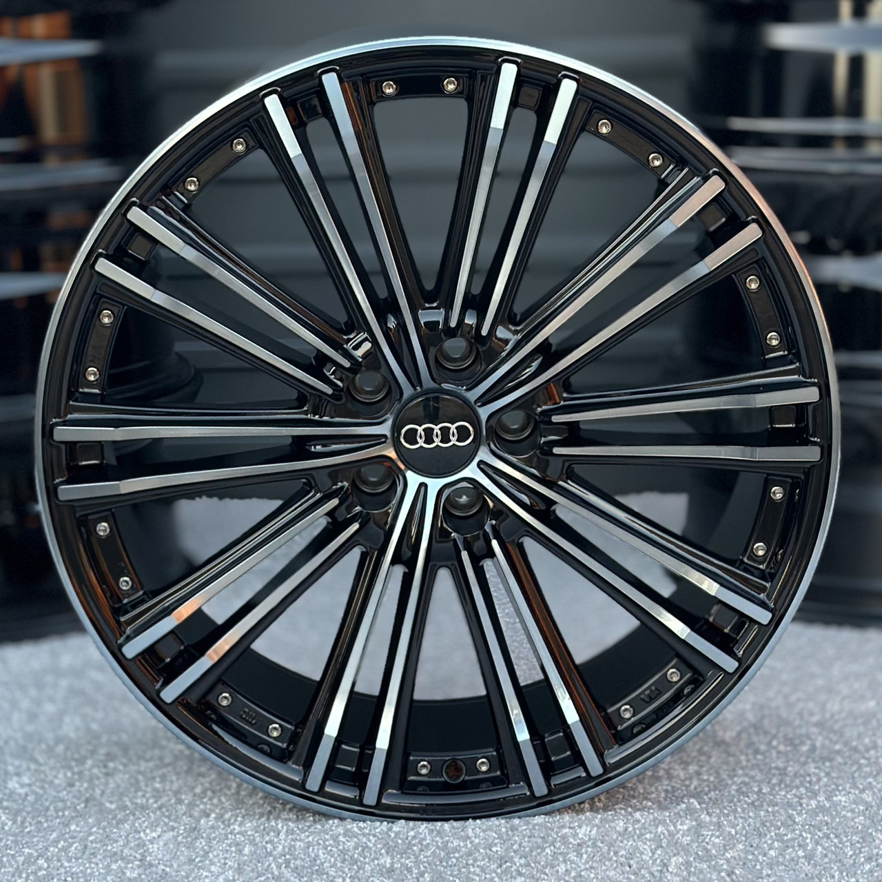 Диски 59962085-12 Диски 20" 5*112 8.5J ET35 DIA 66.5 R20 5*112 — купити у Львові